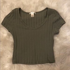 Cute and comfortable crop top!